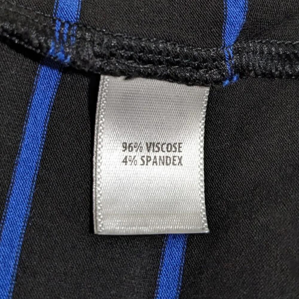ST. JOHN Viscose/Spandex White & Navy Blue Striped Nautical Top - Picture 8 of 8
